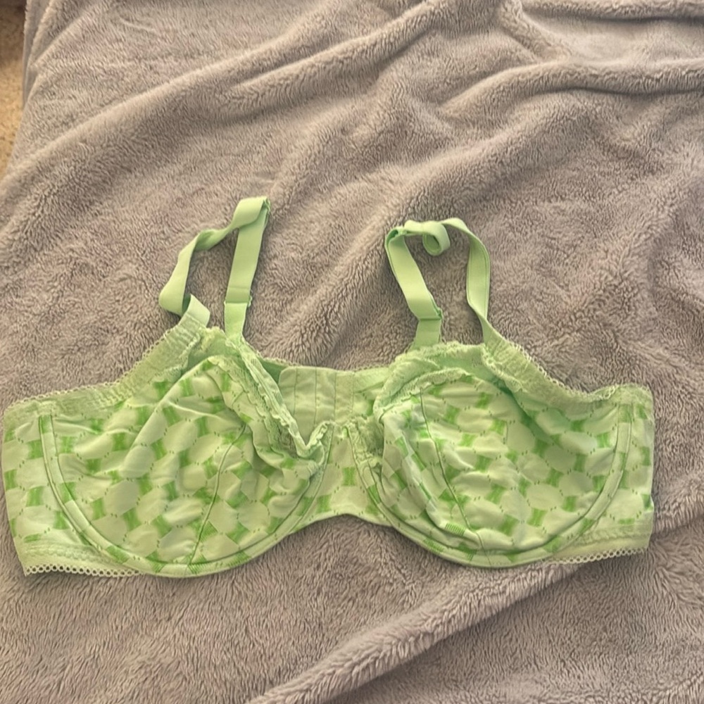 New without tags Savage X Fenty green logo print cotton bra, size 42DD